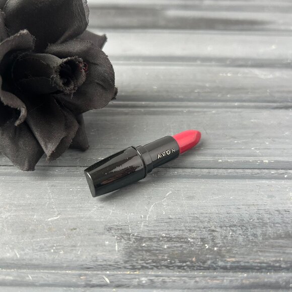 Avon Lipstick Brooch - Picture 1 of 9